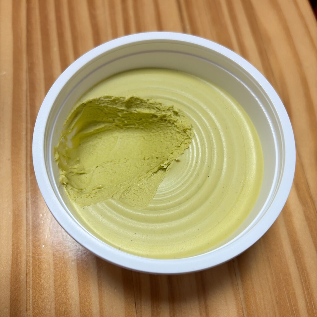 ごはんもん 塗りパン ピスタチオ味　中身