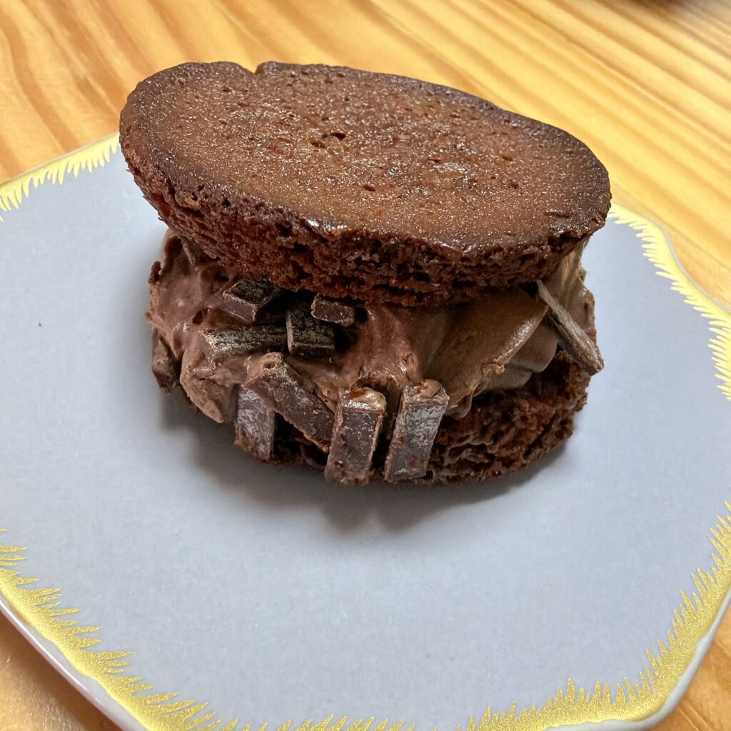 チョコブラウニーサンド パキチョコ 中身