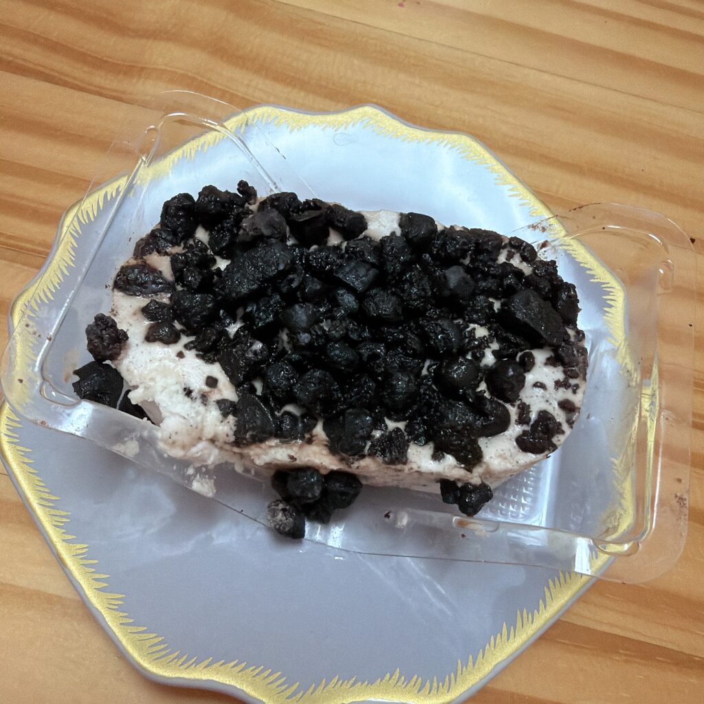 クッキー＆クリームのレアチーズムース　中身