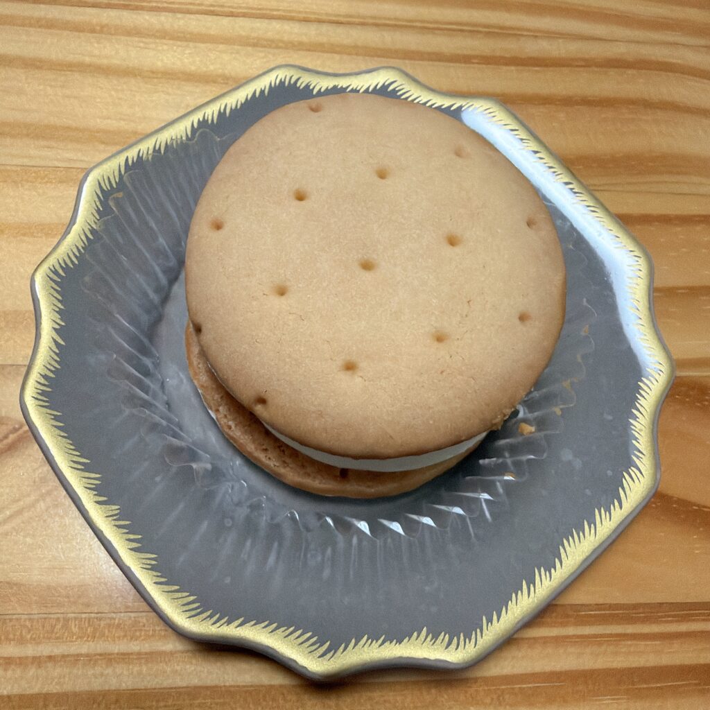 しっとりビスケットサンド クリーム 中身(フィルム付)