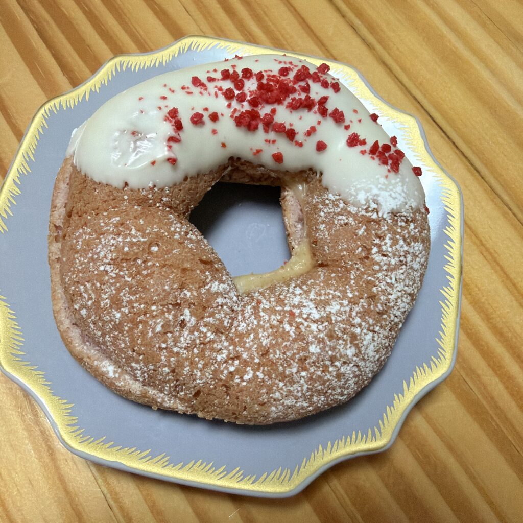 花やぐいちごみるくカスタード　中身