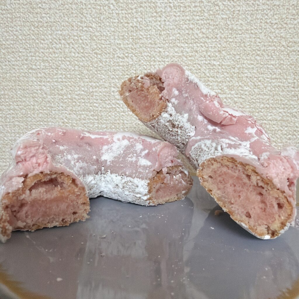 春めくいちごホイップだいふく風　断面